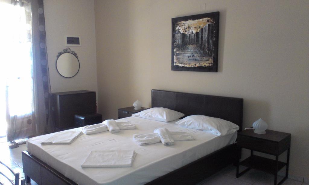Iro Apartments Paralia Agias Foteinis Habitación foto