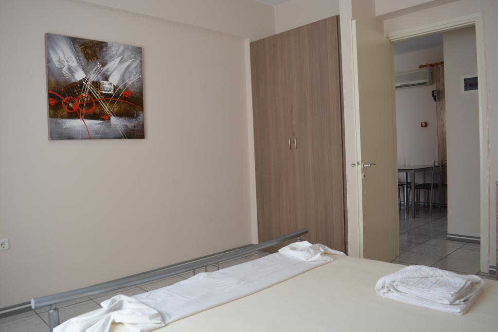 Iro Apartments Paralia Agias Foteinis Exterior foto